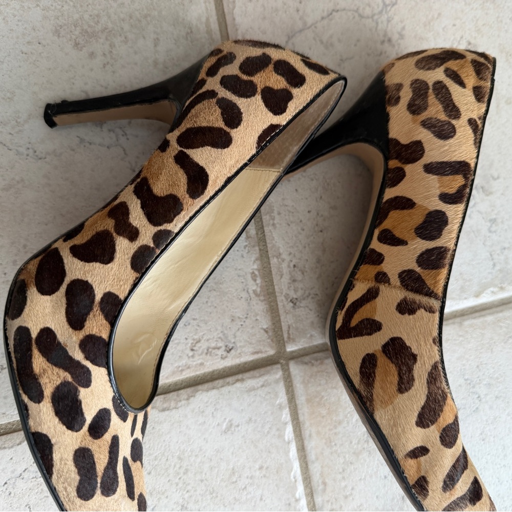 Max Studio Leopard Print Heels - Picture 4 of 6